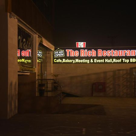 The Rich Hotel & Apartments Lahore Exterior foto