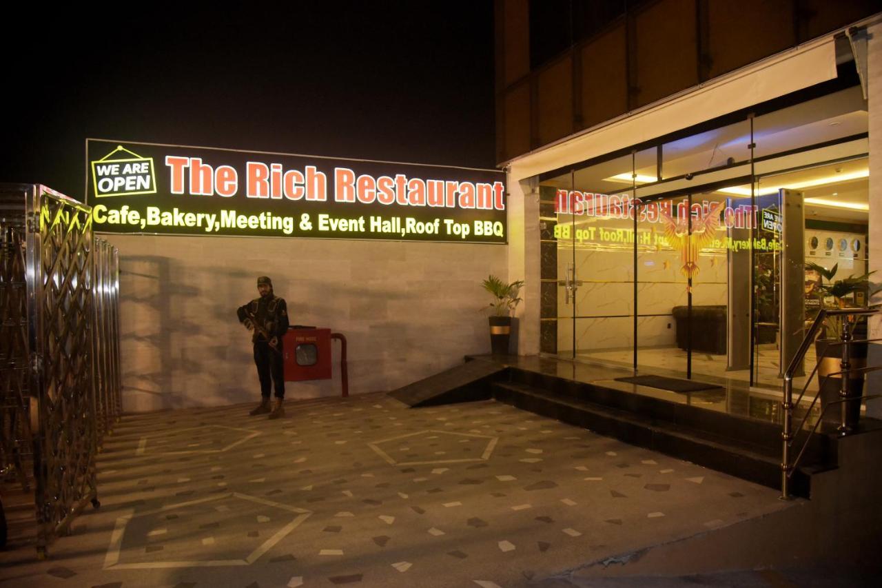 The Rich Hotel & Apartments Lahore Exterior foto