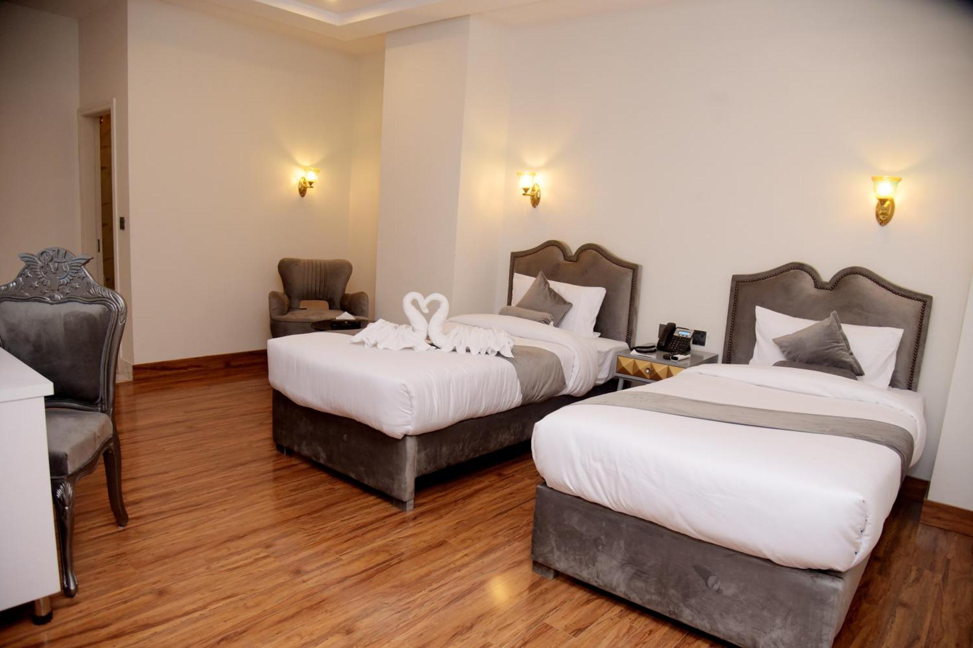 The Rich Hotel & Apartments Lahore Exterior foto